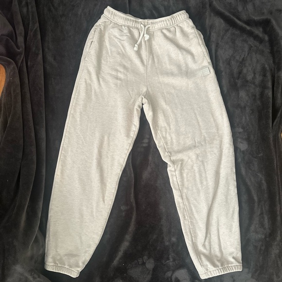 Xs light cream Jogger Pants in excellent condition - Picture 2 of 13